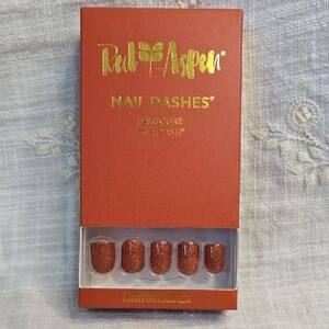 Red Aspen Nail Dashes